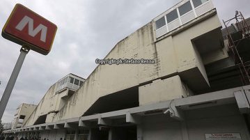 La metro di Scampia nel degrado
