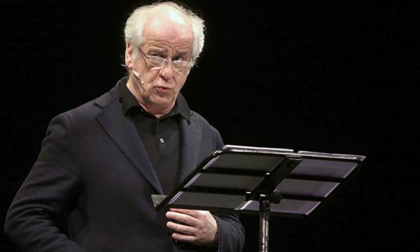 Toni Servillo legge Benedetto Croce al teatro Bellini di Napoli