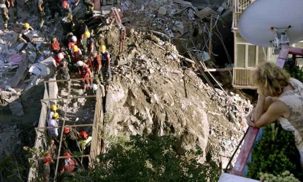 Crollo palazzina a Torre Annunziata (7 Luglio 2017)