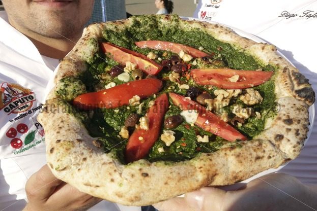 Al Pizza Village la novità della pizza Pascalina contro i tumori - Stefano Renna fotografia e comunicazione blog