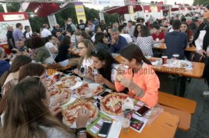 Inaugurazione del Pizza Village 2018 con autorità e organizzatori - Stefano Renna fotografia e comunicazione blog