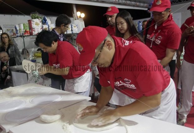 Trofeo Caputo 2018 : Pizza acrobatica / più larga, veloce, free - Stefano Renna fotografia e comunicazione blog
