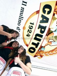 Trofeo Caputo 2018 : le hostess allo stand Caputo - Stefano Renna fotografia e comunicazione blog