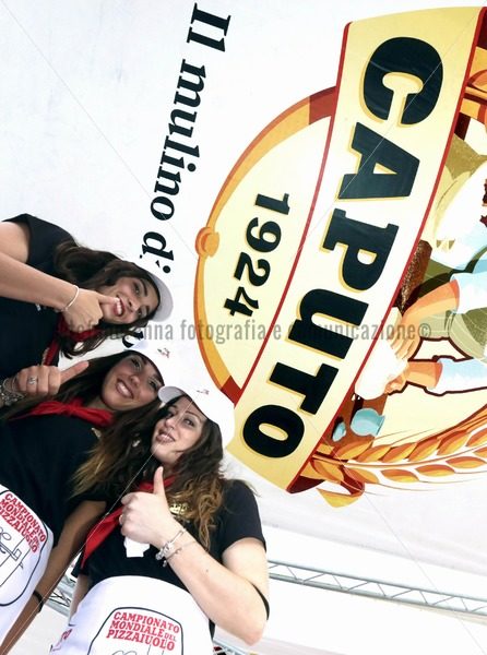 Trofeo Caputo 2018 : le hostess allo stand Caputo - Stefano Renna fotografia e comunicazione blog